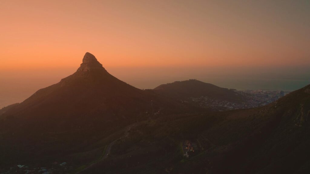 Lion’s Head Sunrise Hike: The Nomad’s Practical Playbook